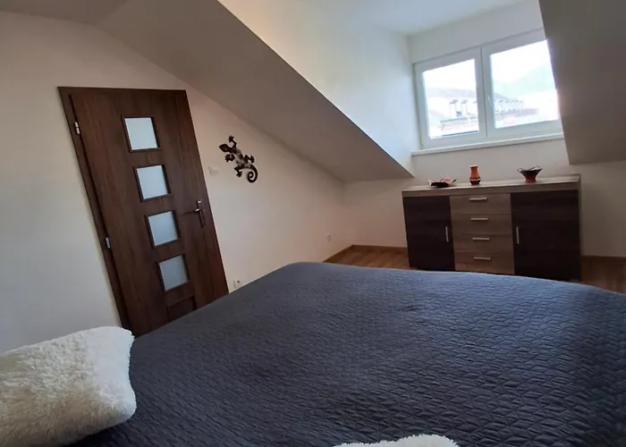 Krasny Podkrovny 3-izbovy V Sirsom Centre Breza Apartmán Martin